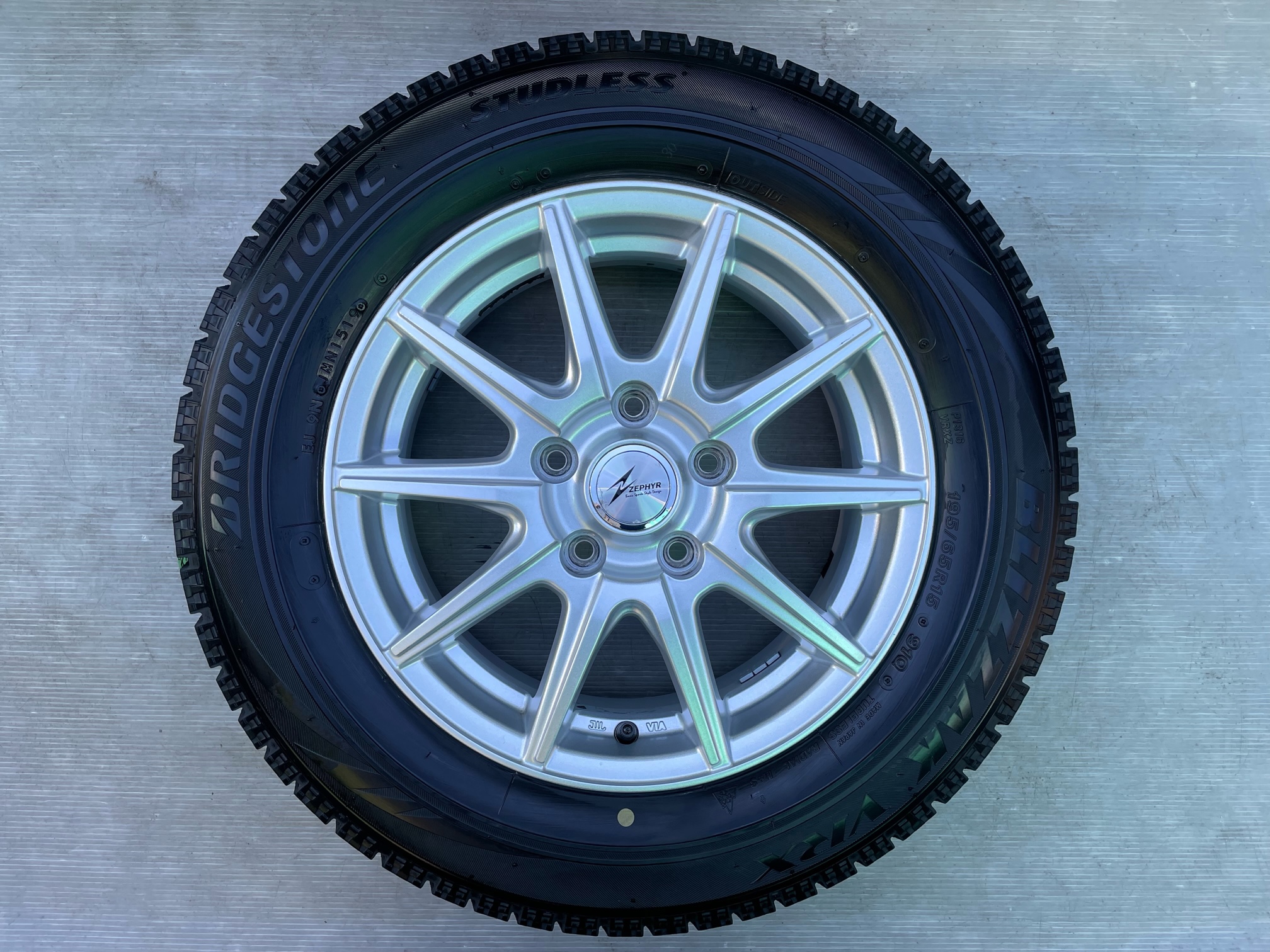 TireBox Sendai | 4本税込価格￥39600- ノア ヴォクシーなど 195/65R15